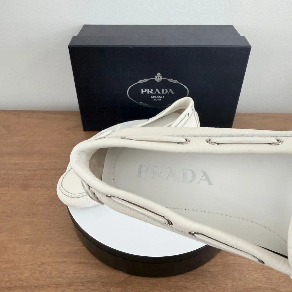 Prada Mens Bianco White Pebbled Leather Driving Loafers 2DD190 US Size 9